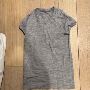 lululemon athletica Gray Striped Short Sleeve Tee